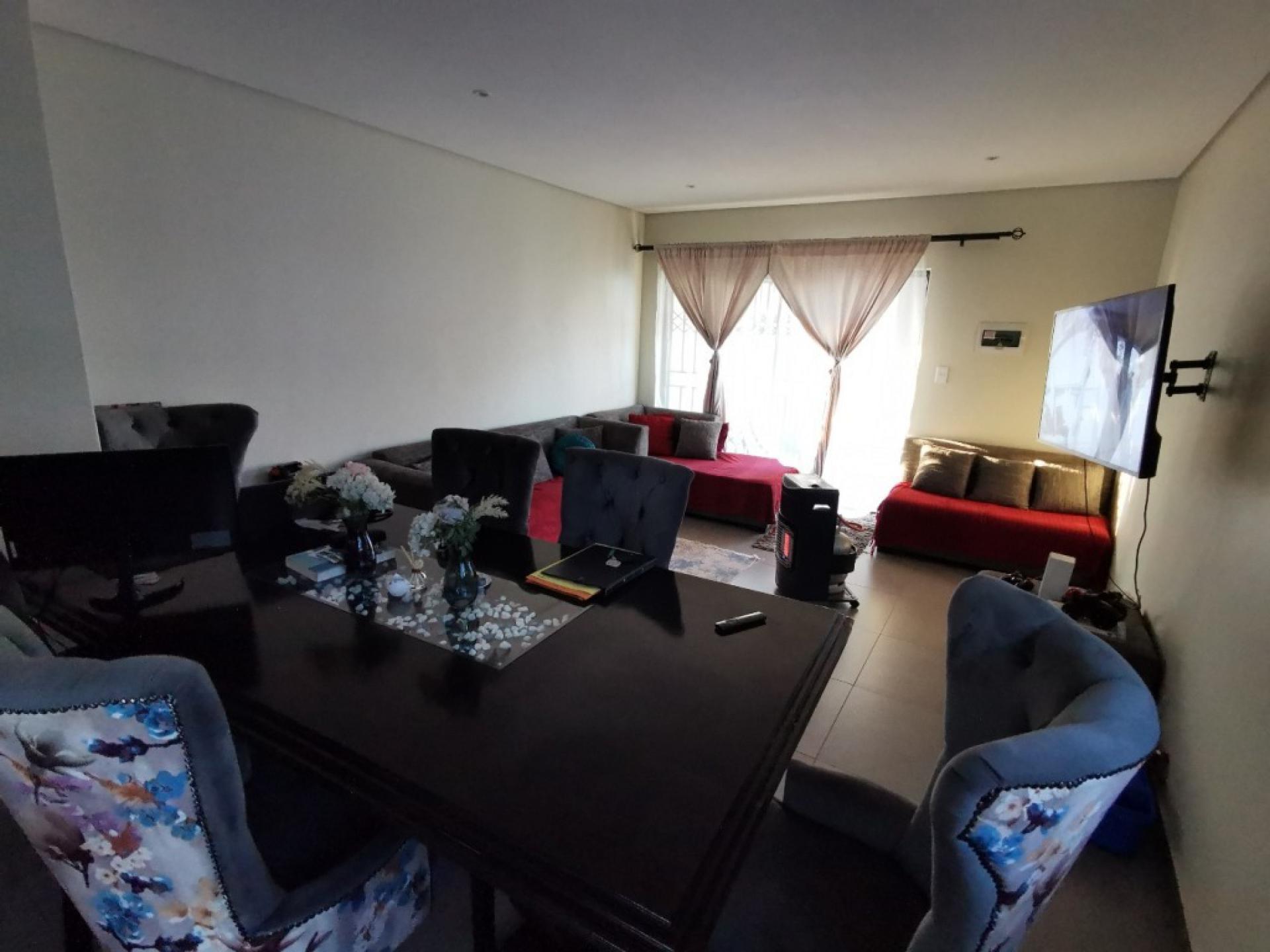  of property in Chantelle