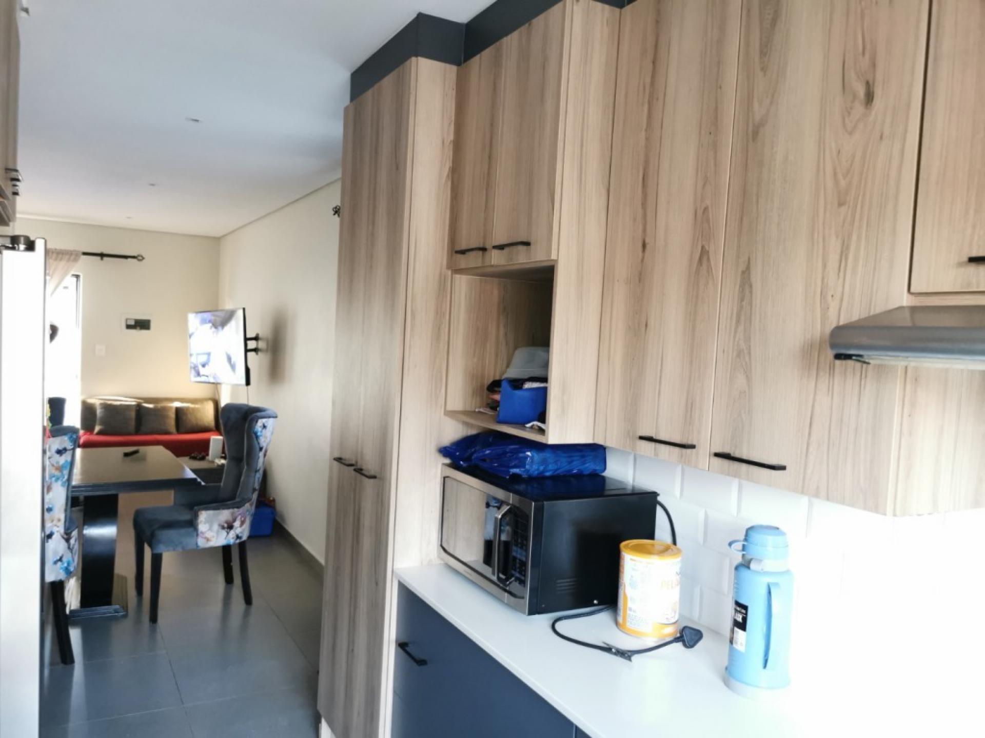  of property in Chantelle