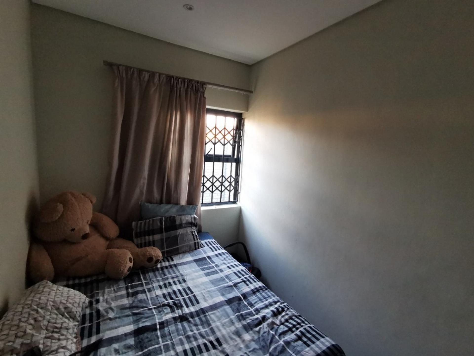  of property in Chantelle