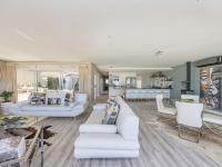  of property in Bloubergstrand