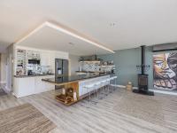  of property in Bloubergstrand