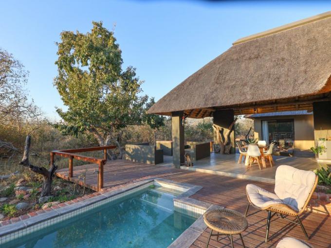 2 Bedroom House to Rent in Hoedspruit - Property to rent - MR683069