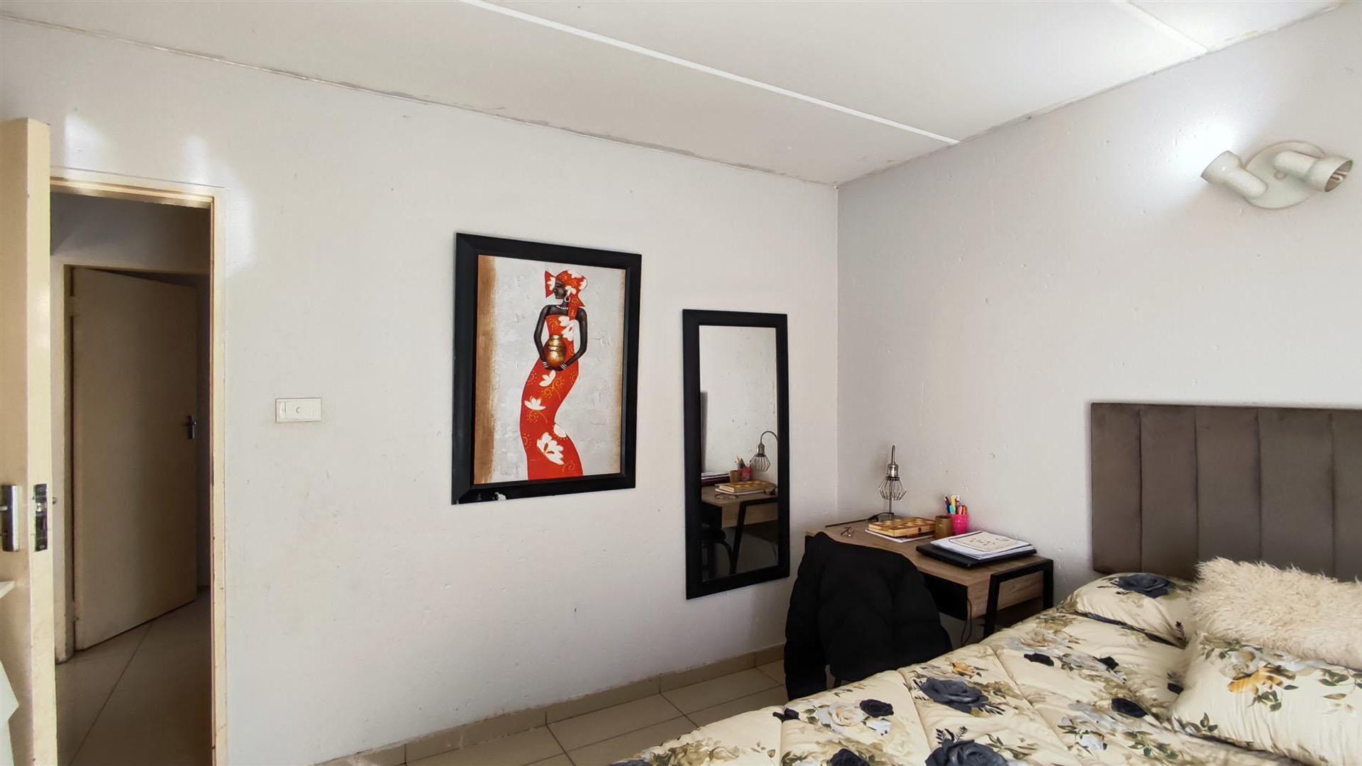 Bed Room 2 - 14 square meters of property in Chloorkop