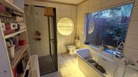 Bathroom 1 of property in Homelands AH