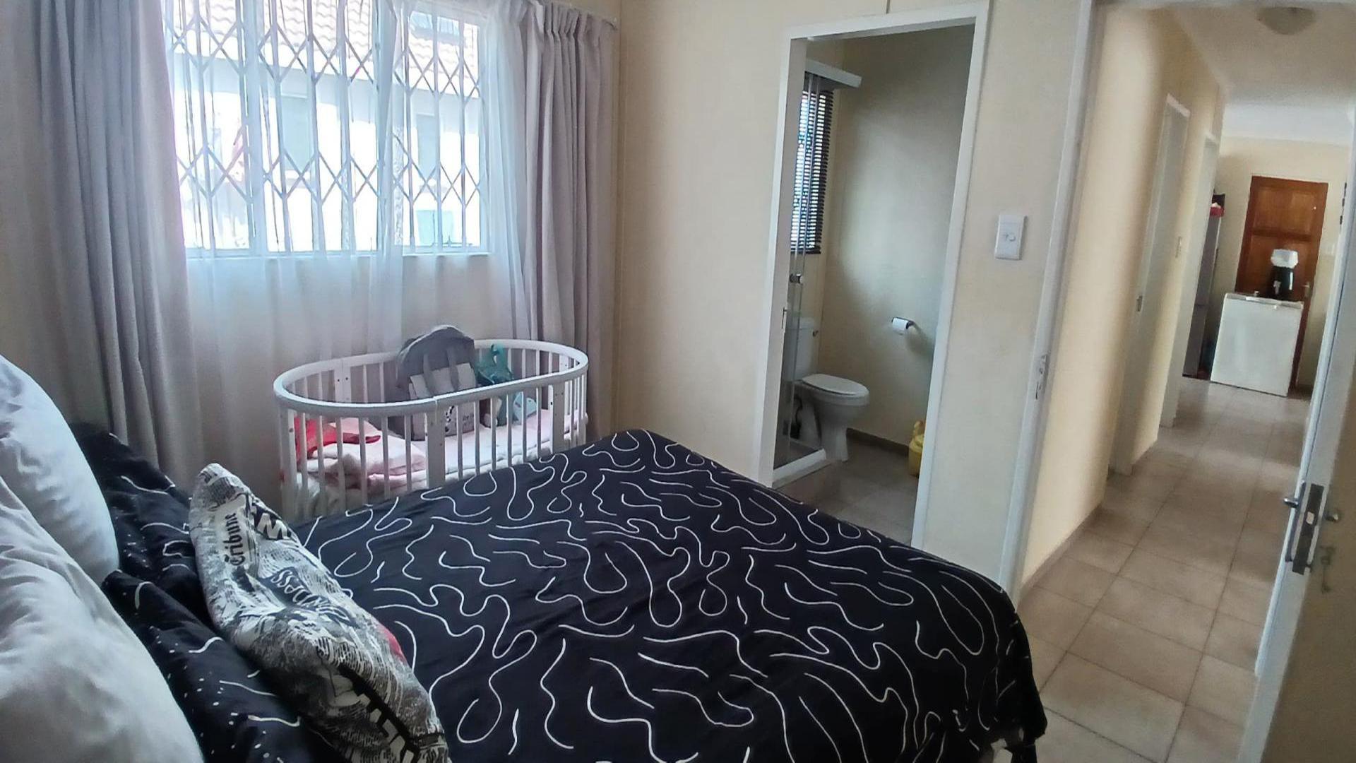 Bed Room 1 of property in Freedom Park