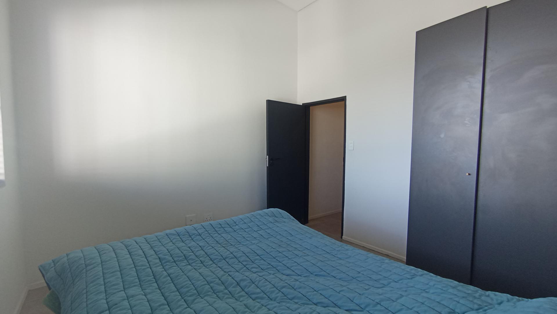 Bed Room 1 - 14 square meters of property in Sandown