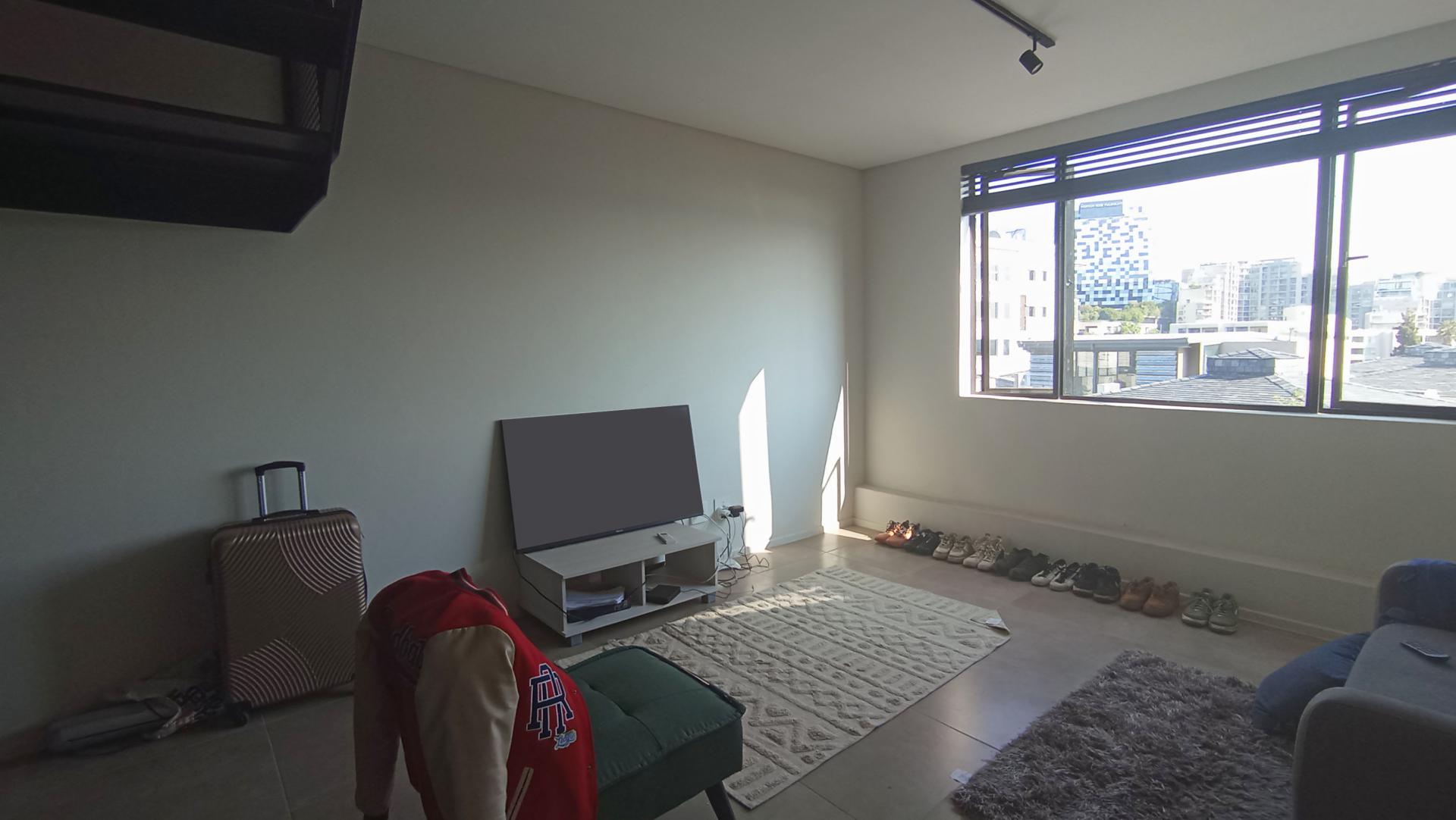 Lounges - 13 square meters of property in Sandown