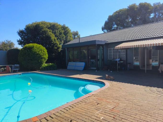 3 Bedroom House for Sale For Sale in Harmelia - MR683137