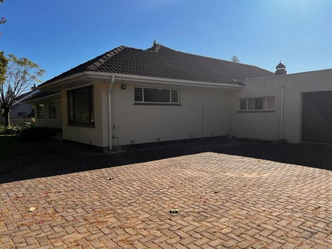 4 Bedroom House to Rent in Beacon Bay - Property to rent - MR683147