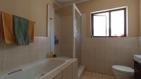 Bathroom 1 - 8 square meters of property in Carlswold A.H.