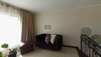 Lounges - 28 square meters of property in Carlswold A.H.
