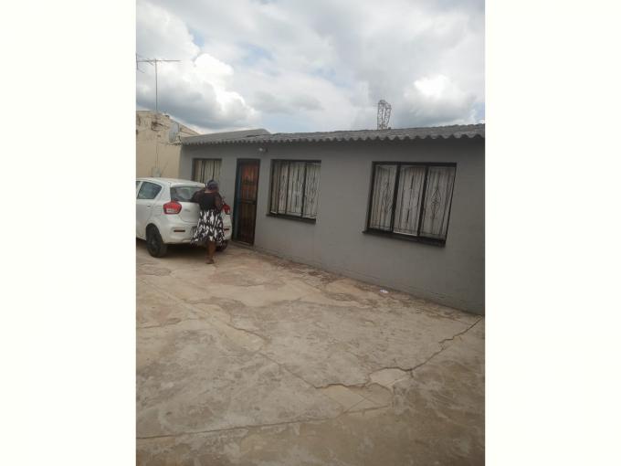 3 Bedroom House for Sale For Sale in Daveyton - MR683168