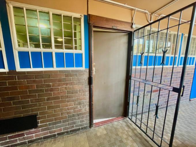 1 Bedroom Apartment for Sale For Sale in Braamfontein - MR683194