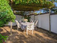 of property in Uvongo