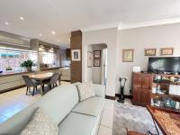  of property in Die Hoewes
