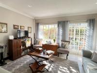  of property in Die Hoewes