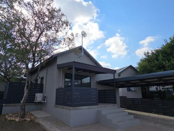 1 Bedroom Simplex to Rent in Hoedspruit - Property to rent - MR683224