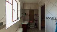 Bathroom 1 - 7 square meters of property in Silverton