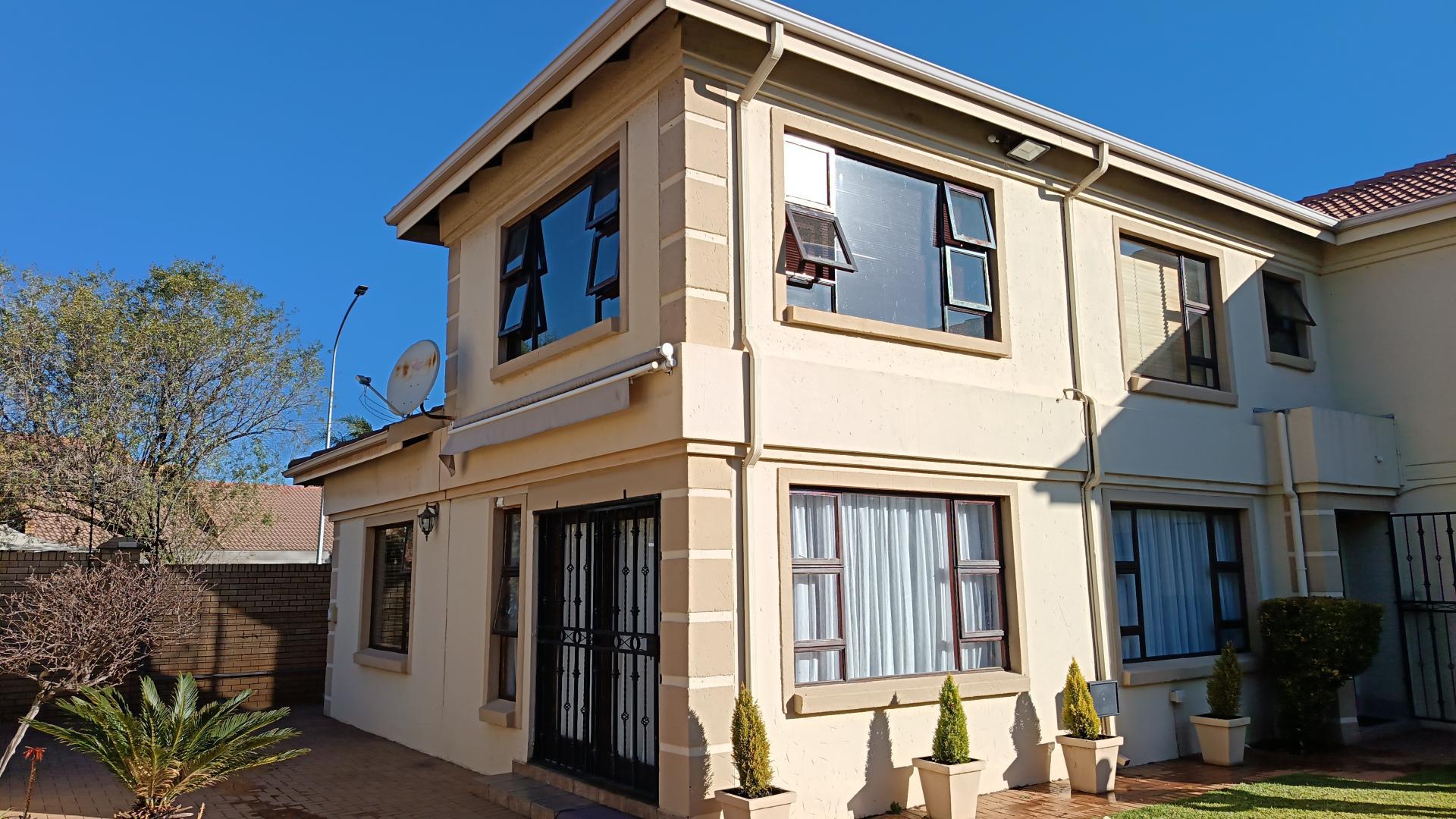 Front View of property in Eden Glen