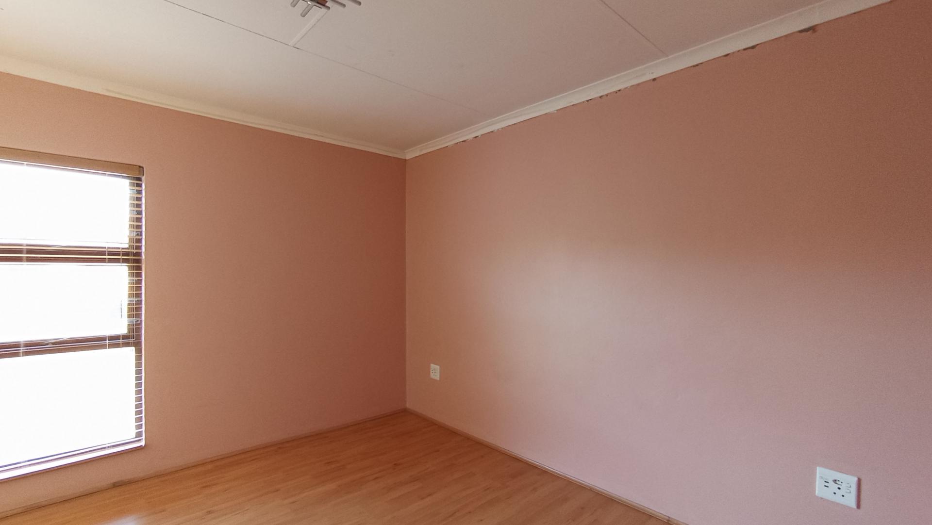 Bed Room 3 - 15 square meters of property in Eden Glen