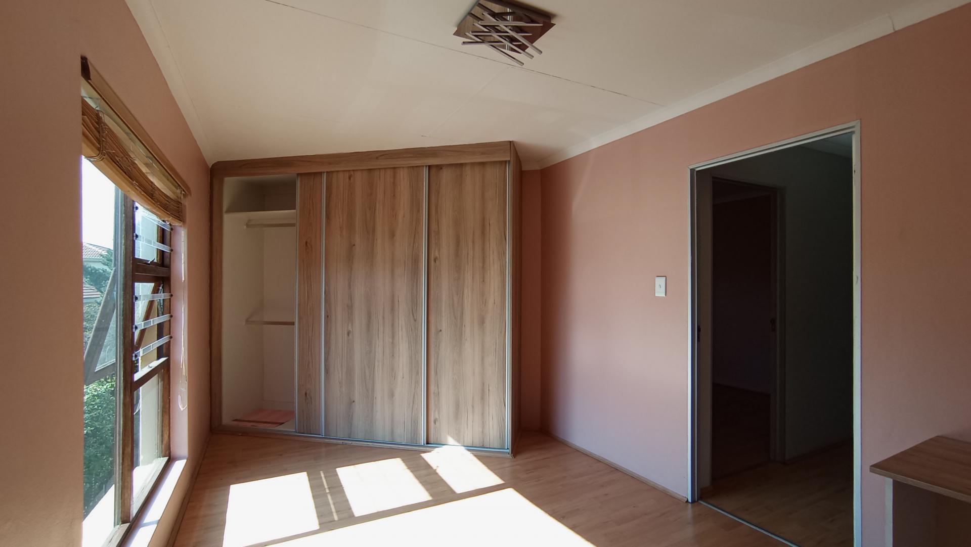 Bed Room 4 - 14 square meters of property in Eden Glen