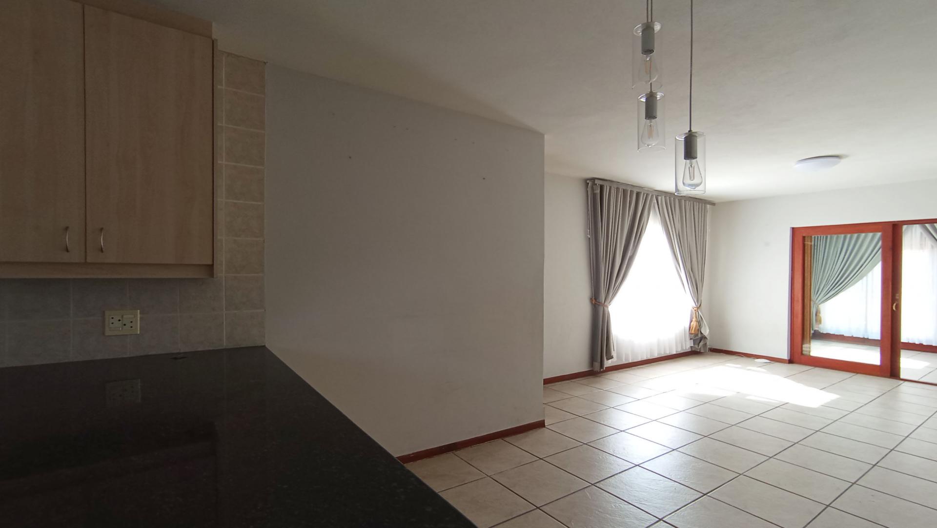 Kitchen - 13 square meters of property in Eden Glen