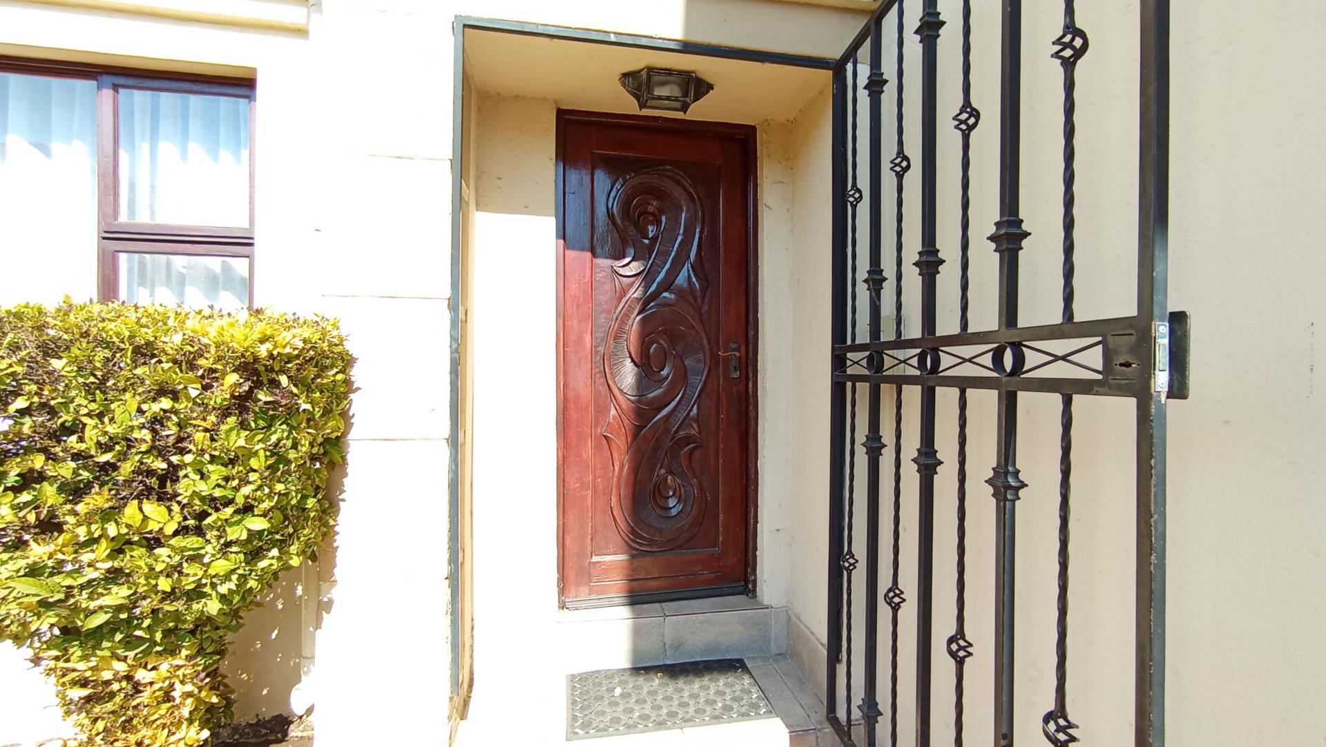 Front View of property in Eden Glen