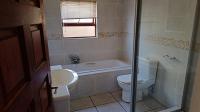 Bathroom 2 of property in Eden Glen