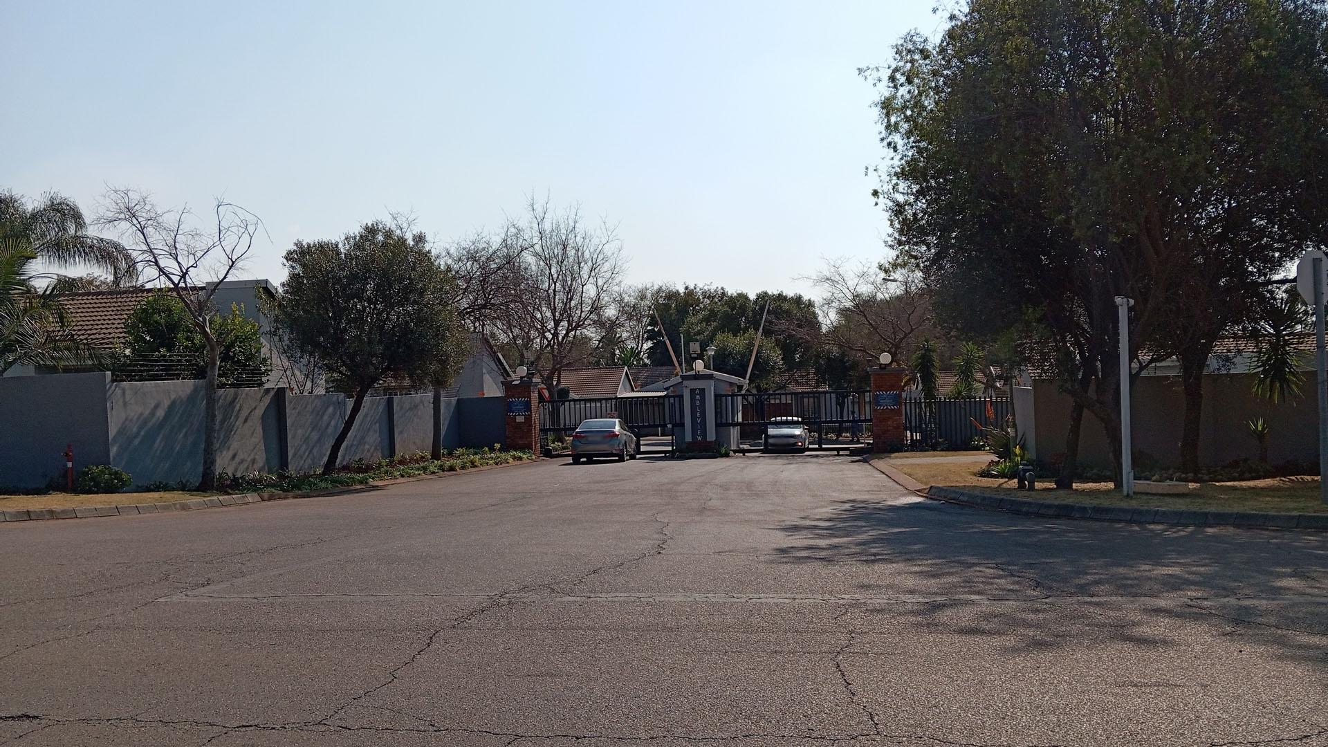 Front View of property in Amandasig