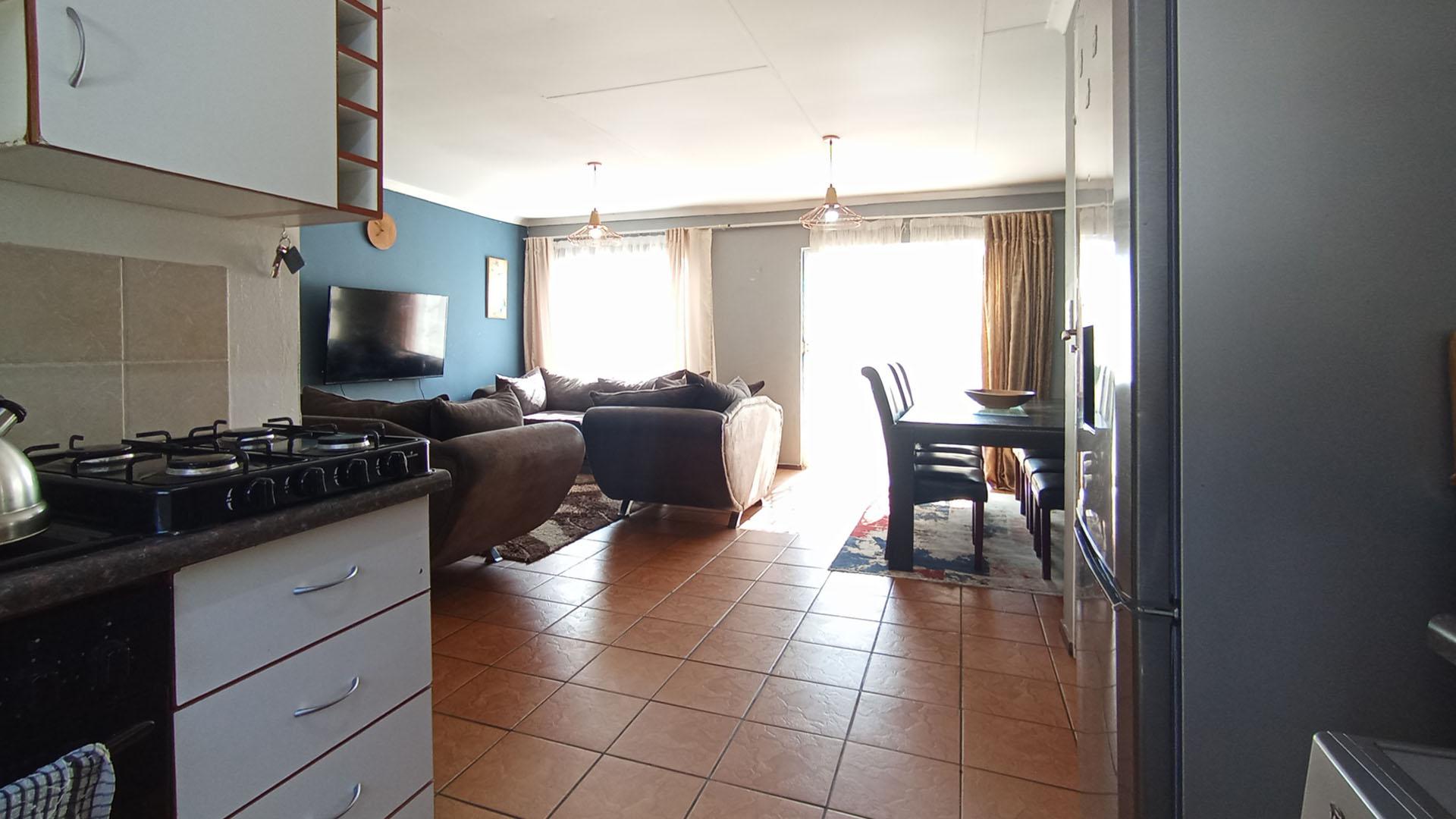Kitchen - 7 square meters of property in Amandasig