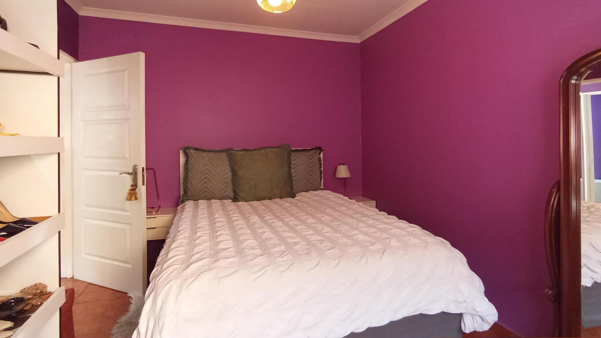 Bed Room 1 - 12 square meters of property in Riverside View