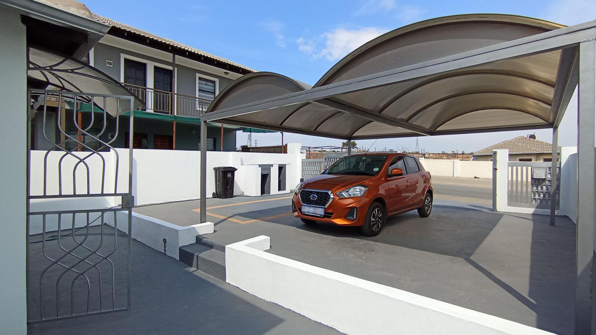 Front View of property in Riverside View