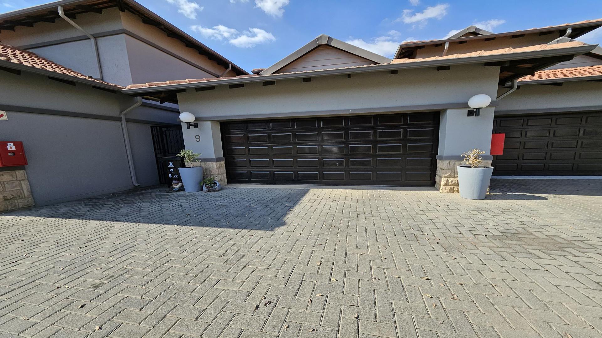 Front View of property in Benoni