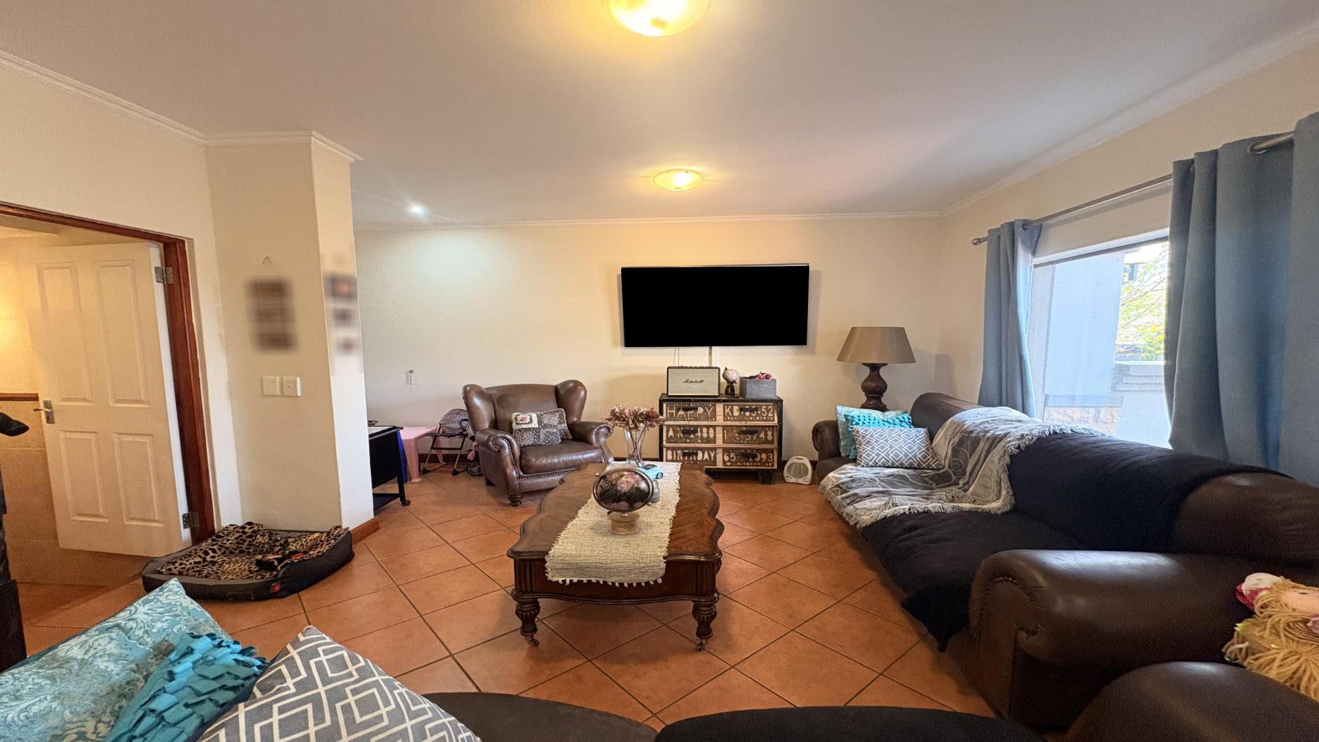 Lounges of property in Benoni