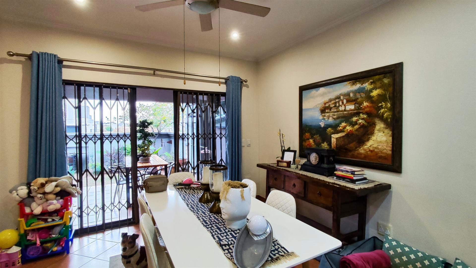 Dining Room - 15 square meters of property in Benoni