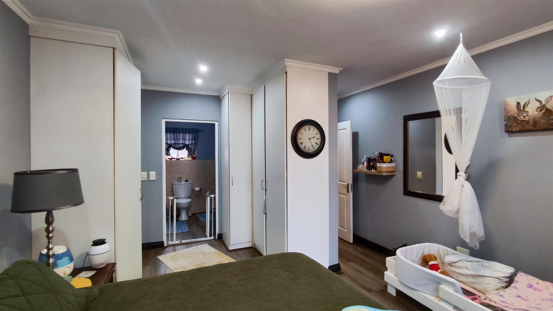 Main Bedroom - 16 square meters of property in Benoni