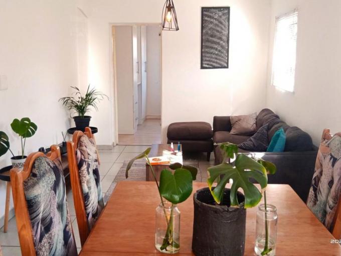 4 Bedroom House for Sale For Sale in Alra Park - MR683275