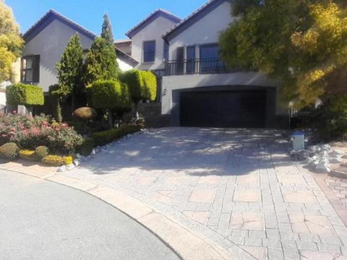 5 Bedroom House to Rent in Kosmosdal - Property to rent - MR683276