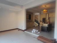  of property in Kosmosdal