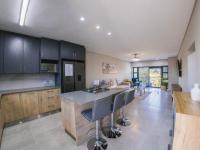  of property in Die Hoewes