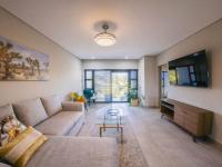  of property in Die Hoewes