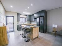  of property in Die Hoewes