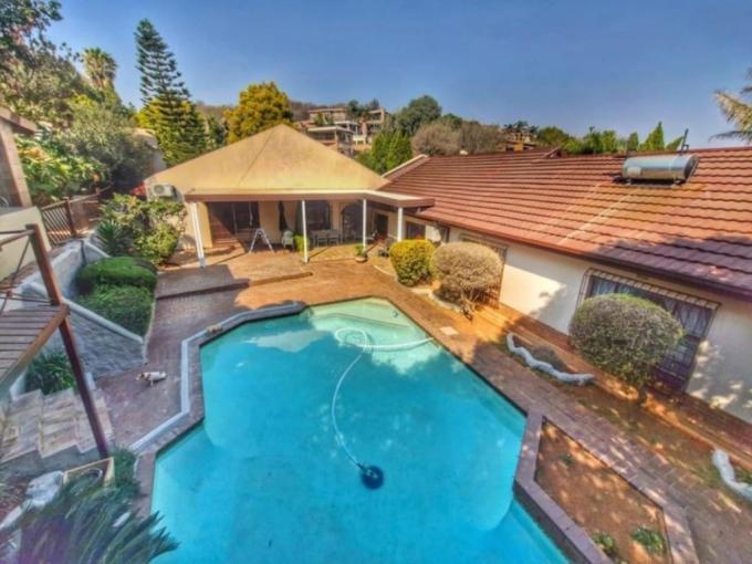 6 Bedroom House for Sale For Sale in Mulbarton - MR683302