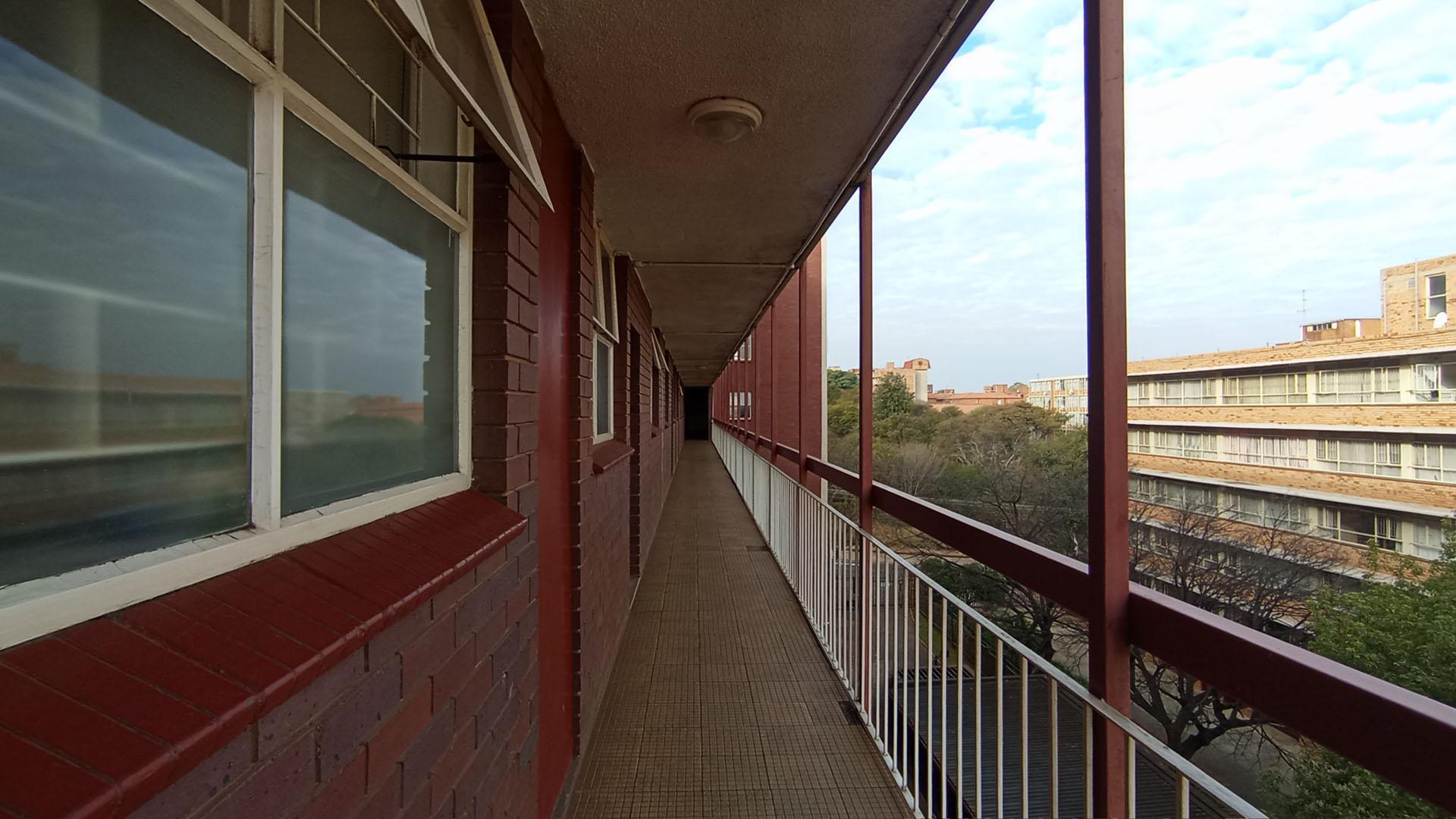 Front View of property in Wonderboom South