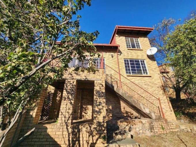 2 Bedroom Duplex for Sale For Sale in La Montagne - MR683347
