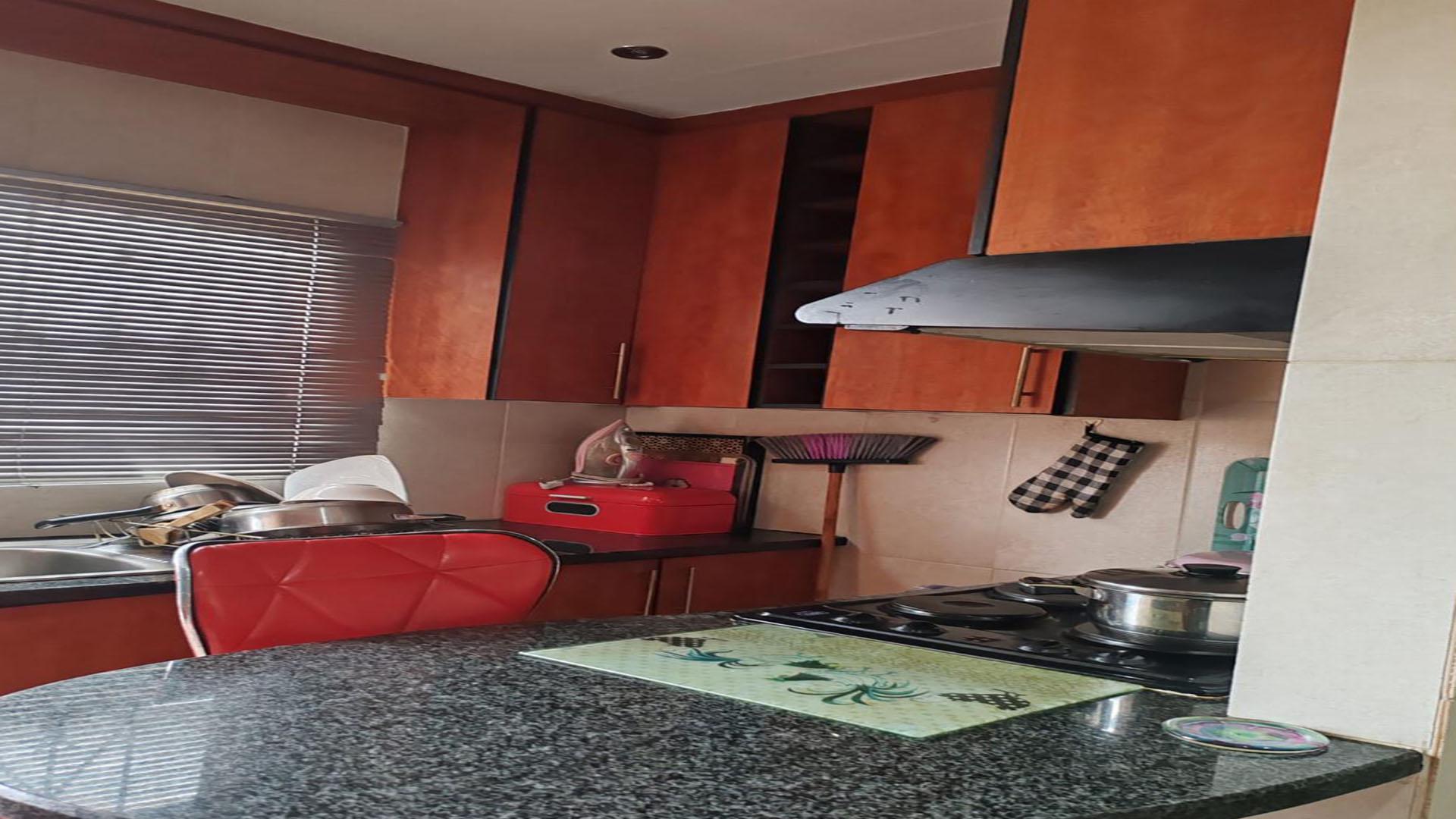 Kitchen of property in Ebony Park