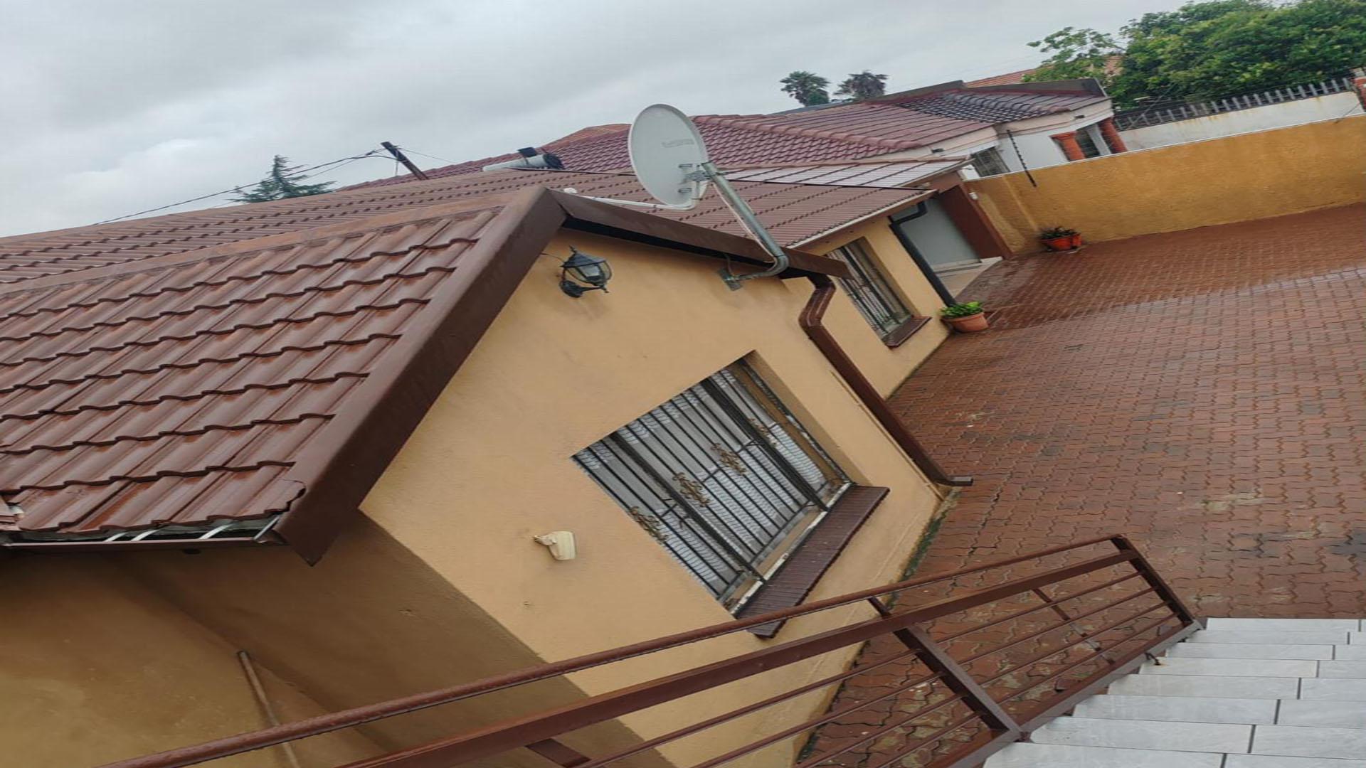 Balcony of property in Ebony Park