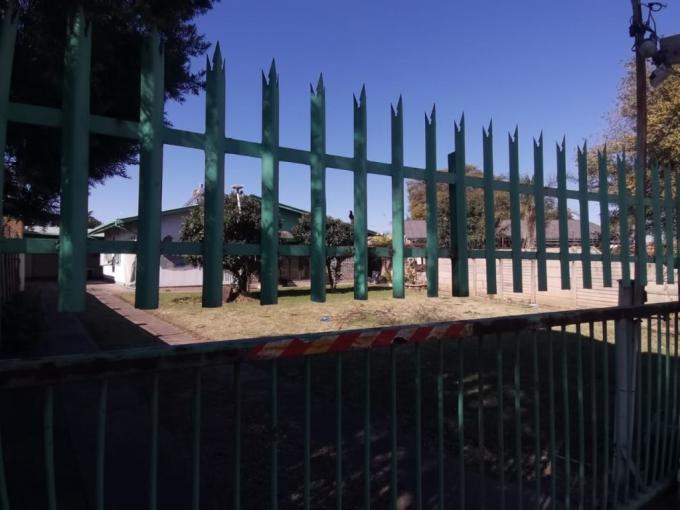3 Bedroom House for Sale For Sale in Vanderbijlpark - MR683378