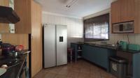 Kitchen - 13 square meters of property in Willow Park Manor