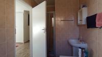 Main Bathroom - 5 square meters of property in Willow Park Manor